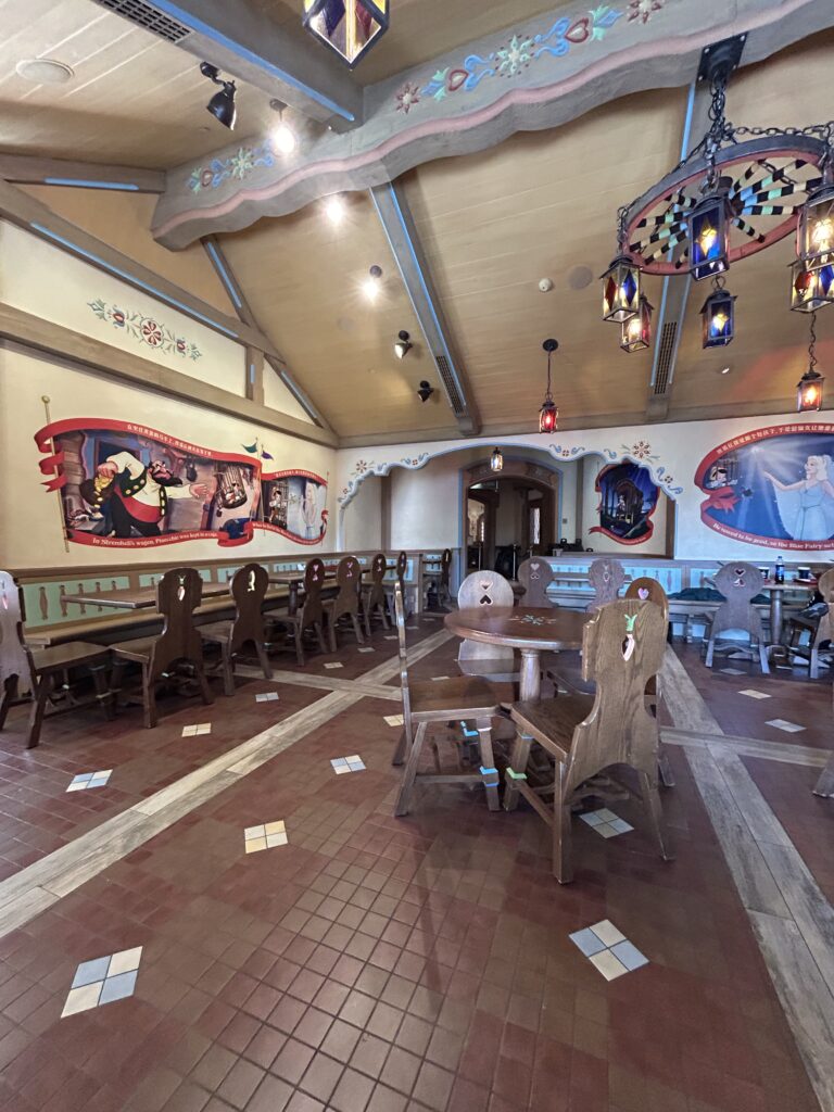 Pinocchio Village Kitchenの店内の紹介