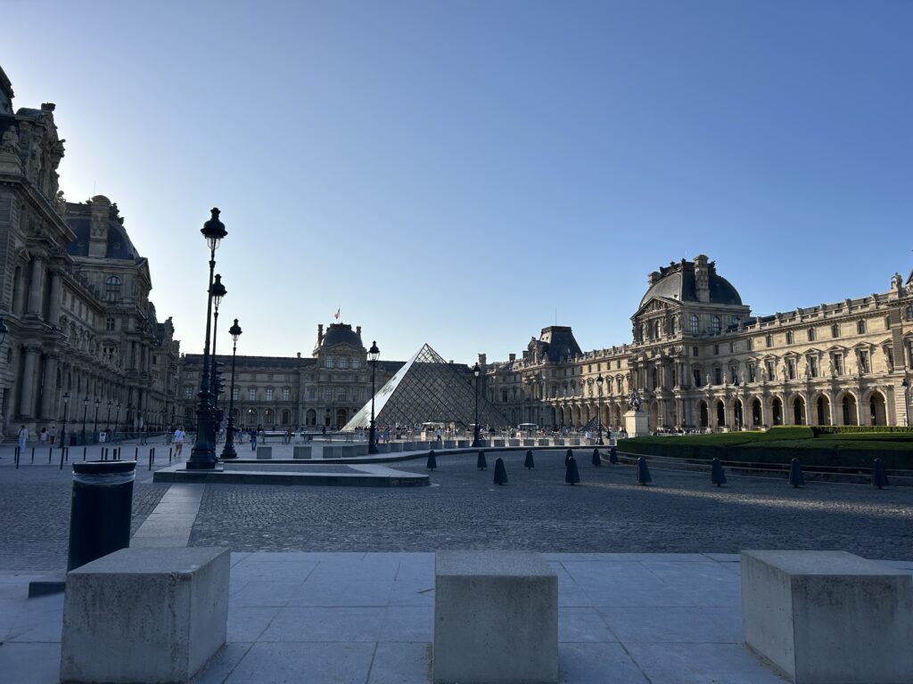 ルーヴル美術館 外観